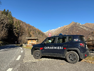 Finti carabinieri tentano di truffare un anziano, colpo sventato nel Canavese